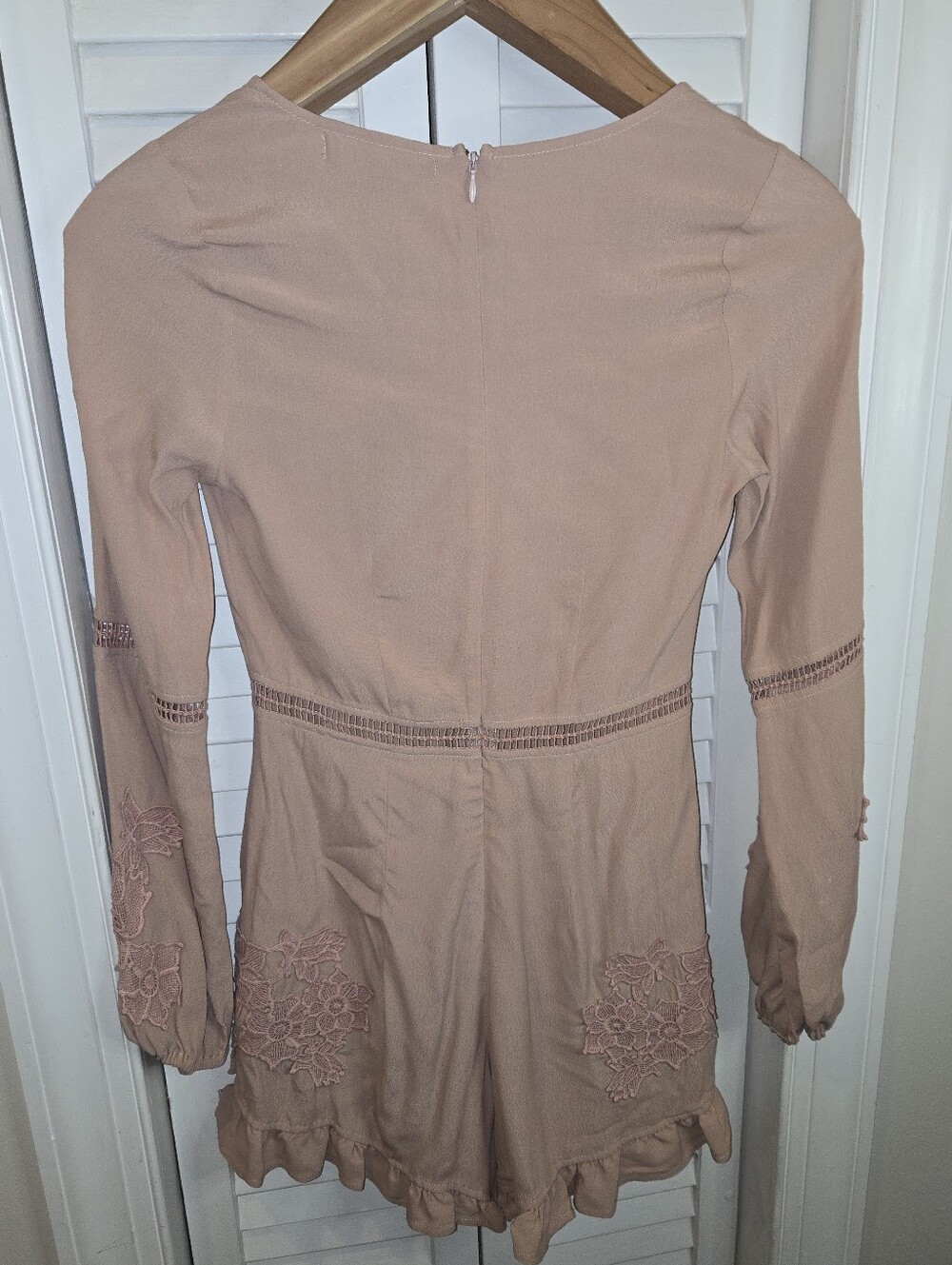 NWT For Love & Lemons Lucien Lace Romper Dusty Pink Floral Applique Size S - Picture 9 of 14